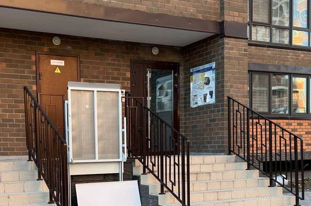 Доступ в многоквартирный дом для маломобильных людей обеспечила благовещенская прокуратура 