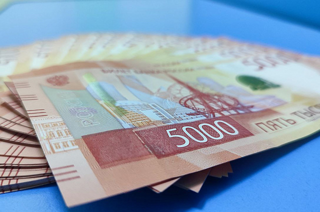 Таксист похитил у пенсионерки из Белогорска 600 тысяч рублей