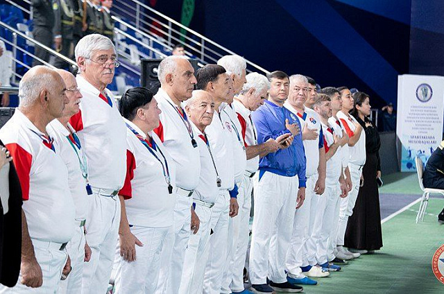 Медаль чемпионата мира по самбо завоевал ветеран амурского спорта Игорь Докучаев