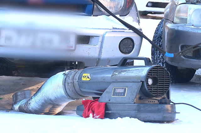 Не заводится на морозе: в Амурской области начался сезон «отогрева» машин