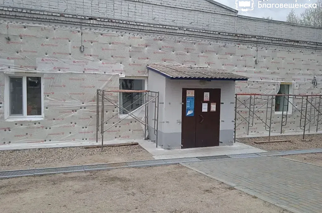 В селе Садовое приступили к обновлению фасада местного дома культуры