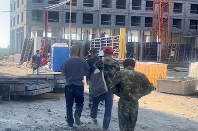 В Благовещенске вновь прошёл рейд по выявлению новых граждан России, не вставших на воинский учёт