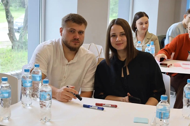Студенческие семьи за круглым столом: в Благовещенске стартовал нулевой день демографического форума