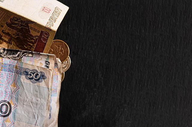 Число фальшивых банкнот в Амурской области сохратилось на треть