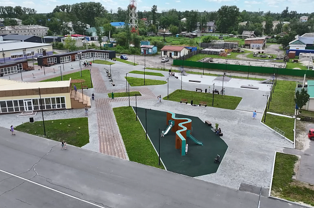 От семи до шестидесяти специалистов: Центр развития территории области отметил пятилетие