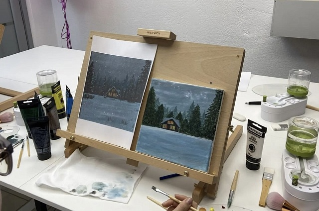 Смелая кисть и господдержка: в Зее открылась новая творческая студия