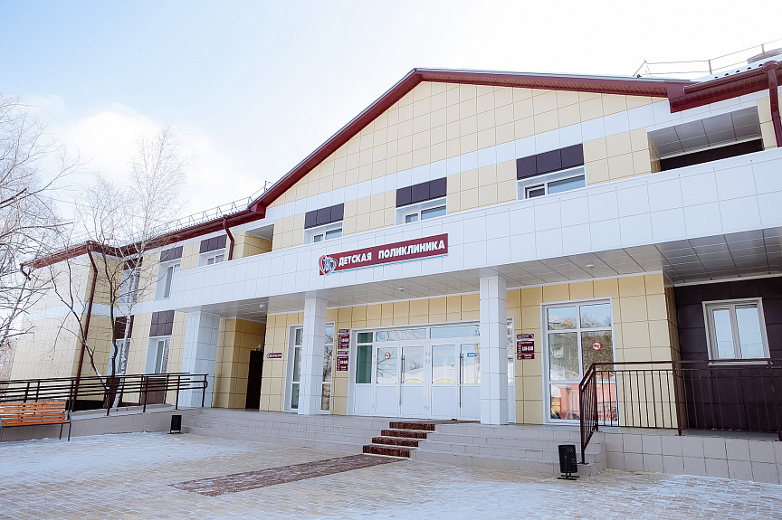 Губернатор Приамурья в детской поликлинике Райчихинска