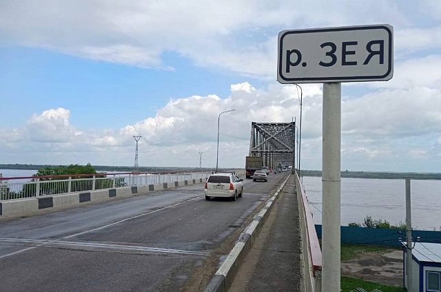 На старом мосту через Зею в Благовещенске планируется недельный ремонт дороги