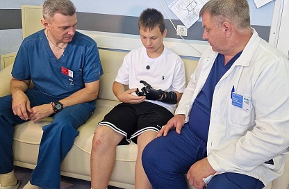 Врачи Детской областной больницы спасли руку 12-летнему амурчанину после взрыва петарды
