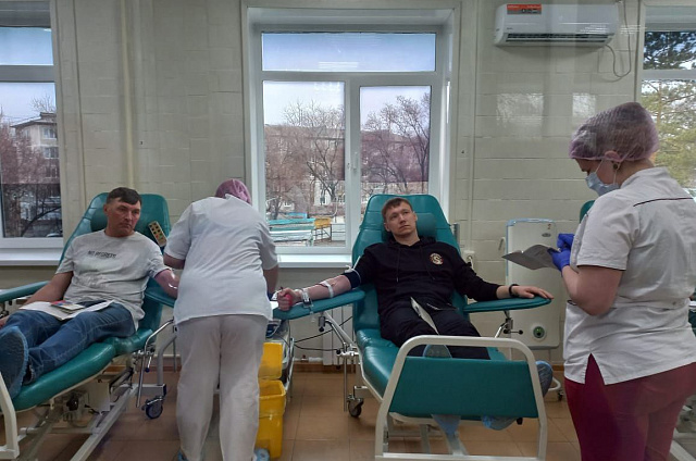 В донорском марафоне в честь 80-летия Победы участие приняли более 700 амурчан