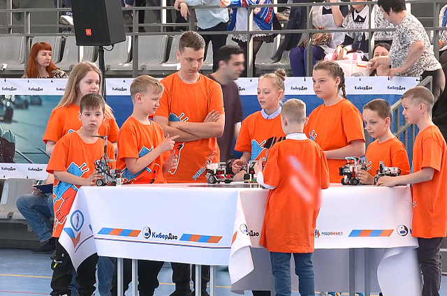 В Благовещенске прошёл открытый фестиваль робототехники «КиберДао»