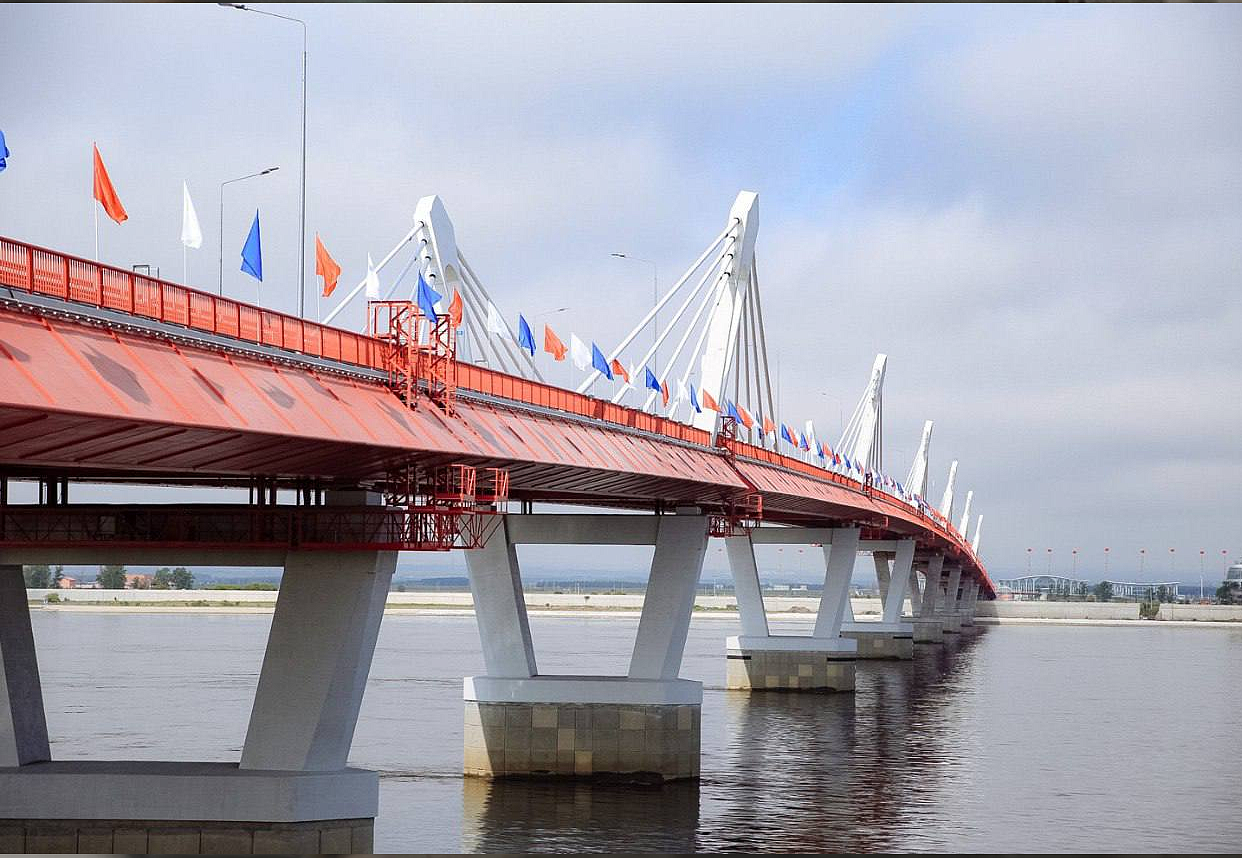 Бизнесу предлагают открыть рядом с мостом Благовещенск-Хэйхэ столовую, кафе,  кофейню или киоск с едой