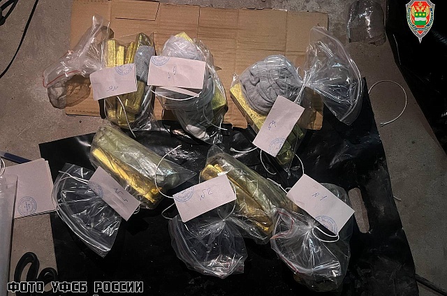 Иностранец спрятал почти 20 килограммов золота в вентиляции благовещенской квартиры