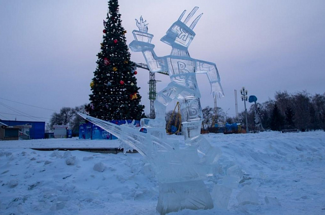 Двухметровый робот взял гран-при фестиваля «Волшебный лёд Амура»