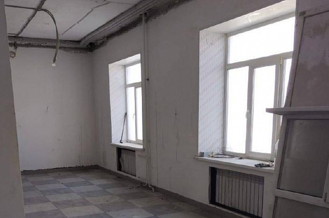 В Новобурейской школе продолжается капитальный ремонт