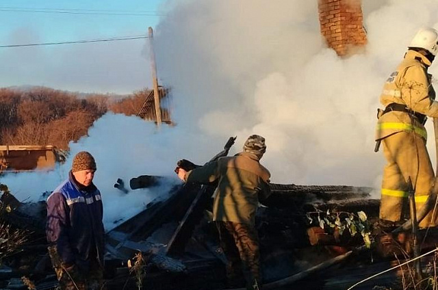В Магдагачинском округе сгорел одноэтажный деревянный дом