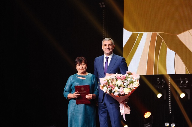 Василий Орлов подвёл итоги работы АПК региона в 2025 году, отметил достижения и наградил лучших