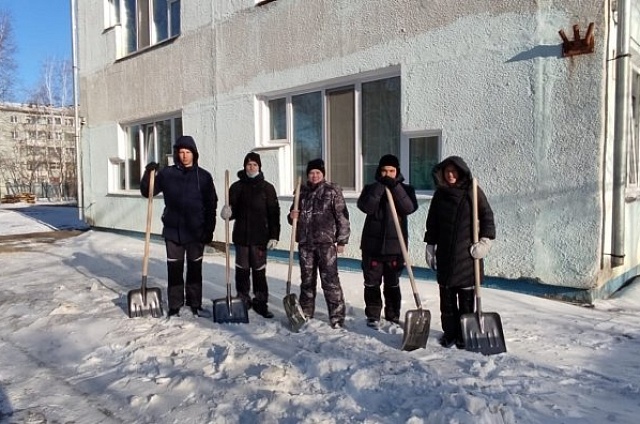 Волонтёры очищают Благовещенск от снега