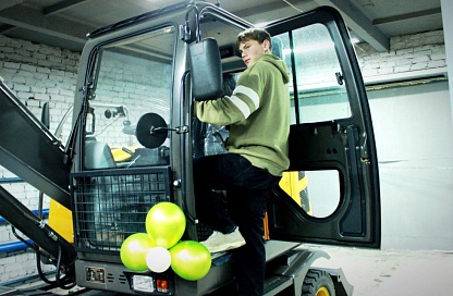 Новая учебная мастерская по обслуживанию самоходной техники открылась в техникуме Райчихинска