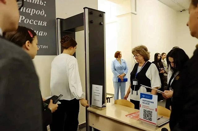 Амурские школьники смогут пересдать госэкзамены в сентябре