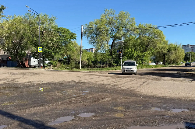 Дорогу перекроют на неделю: на перекрёстке Октябрьской и Островского в Благовещенке завершают ремонт