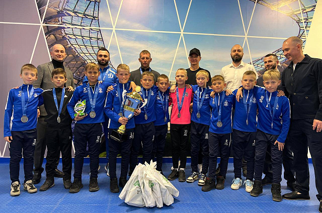 Юные благовещенские футболисты завоевали серебро на Всероссийском турнире «Кожаный мяч»