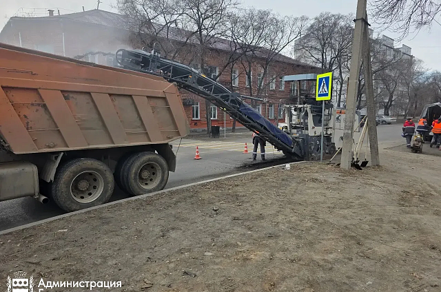 В Благовещенске дорожники приступили к полноценному ямочному ремонту