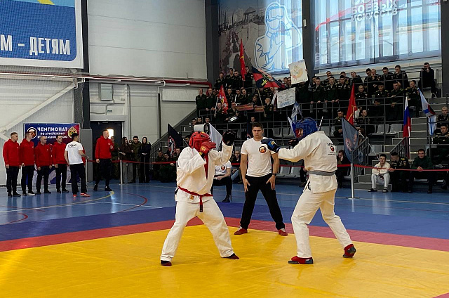 Турнир по армейскому рукопашному бою прошёл в Благовещенске в честь Дня народного единства