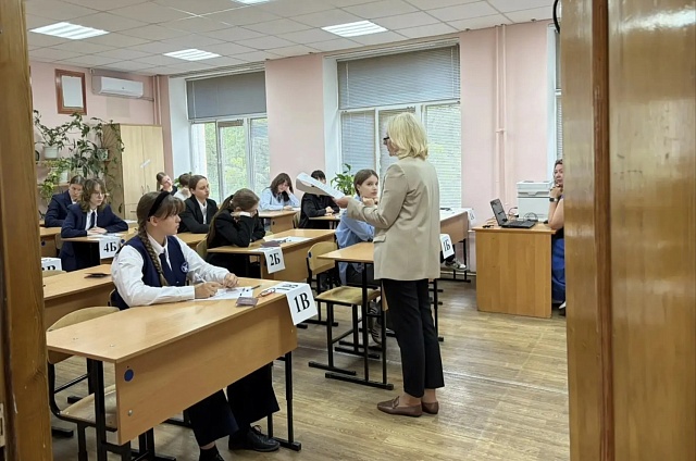 Амурские выпускники улучшили средние баллы ЕГЭ по семи предметам