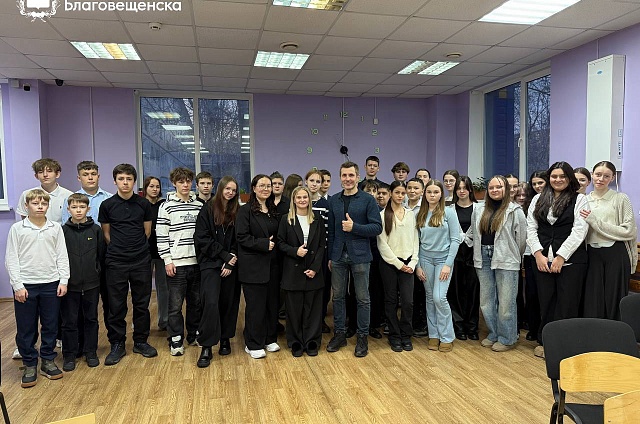 Звёздный гонщик на амурских трассах: чемпион России поделился опытом с местной молодёжью