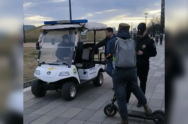 Поездка по набережной обойдется в крупную сумму: троих самокатчиков оштрафуют в Благовещенске