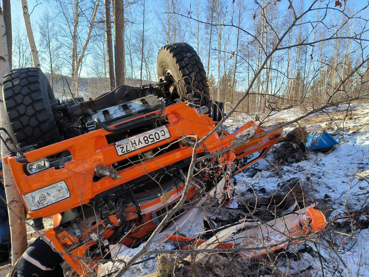 Служебный автомобиль в Амурской области попал в ДТП, два человека погибли