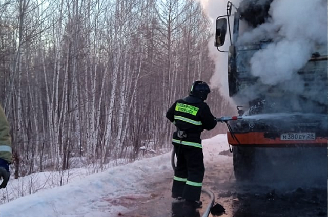 Четыре бытовых пожара произошло 25 января в Приамурье