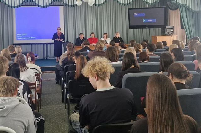 Более 150 амурских старшеклассников познакомились с преимуществами целевого обучения в медакадемии