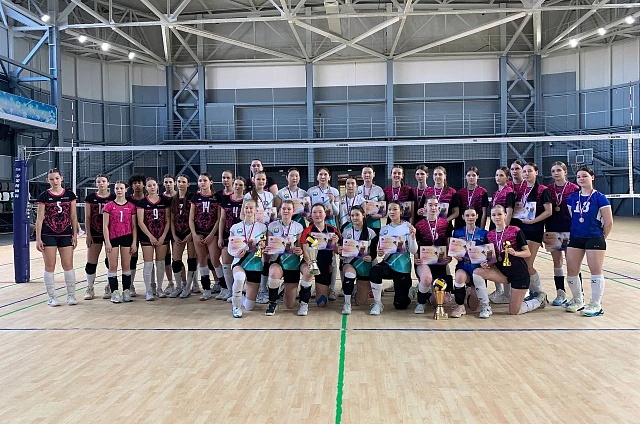 Волейболисты Приамурья завоевали бронзу на первенстве ДФО в Благовещенске