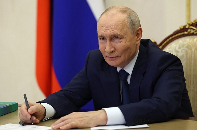 Владимир Путин запустил газоснабжение пяти котельных космодрома Восточный