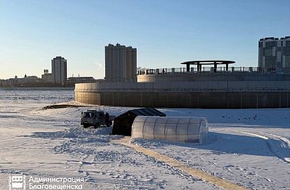 Купель, парковка и ледяные динозавры: комплекс для зимнего плавания набирает популярность 