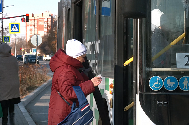 Работу общественного транспорта активно обсуждают в соцсетях благовещенцы