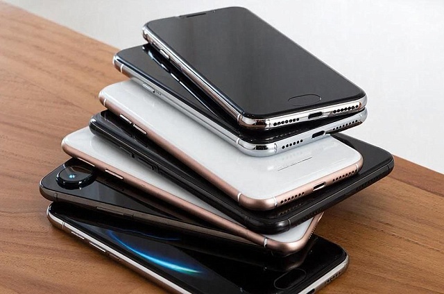 Дорогостоящие телефоны и 200 тысяч рублей забрали у наркосбытчика по решению суда