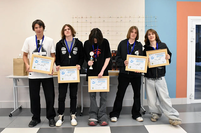 В Благовещенске завершился кибертурнир «Цифровой Амур» по Dota 2 среди школьников и студентов