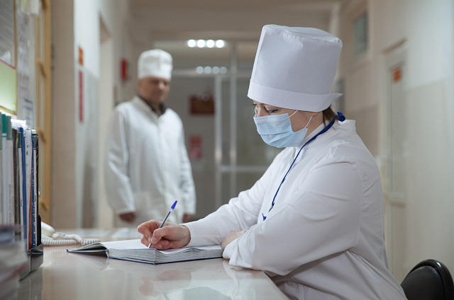 Пациенты в России смогут платно лечиться анонимно и с личной медсестрой 