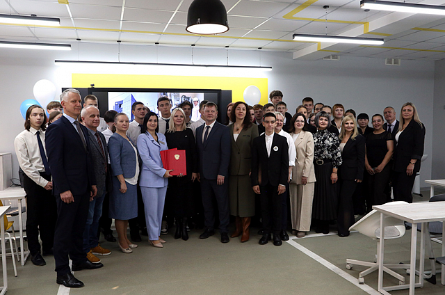 В Благовещенске «зажгли» новую «лампочку»: в школе №10 открыли профильный энергетический класс