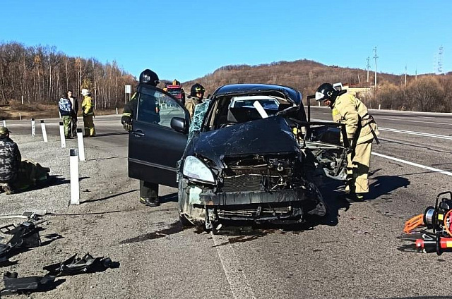 Спасатели оказали помощь пострадавшим в аварии на 1626 км трассы «Амур»