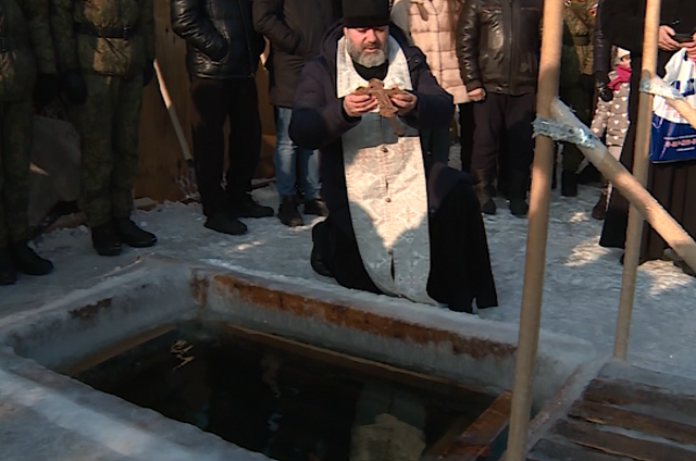 Иордань для Крещенских купаний на Зее в Благовещенске готова