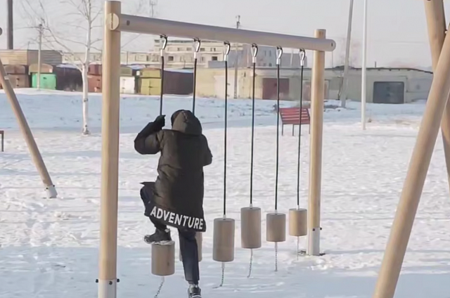 В Екатеринославке благоустроили детскую площадку
