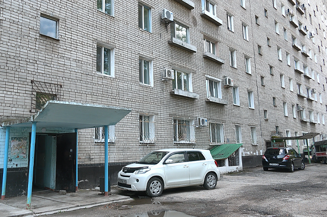 Жильцы благовещенского дома по улице Ленина 123 уже более 10 лет не могут добиться адекватного ремонта крыши