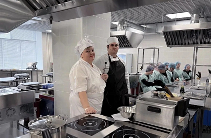 Онлайн-марафон: амурские студенты обучают москвичей заграничной кухне