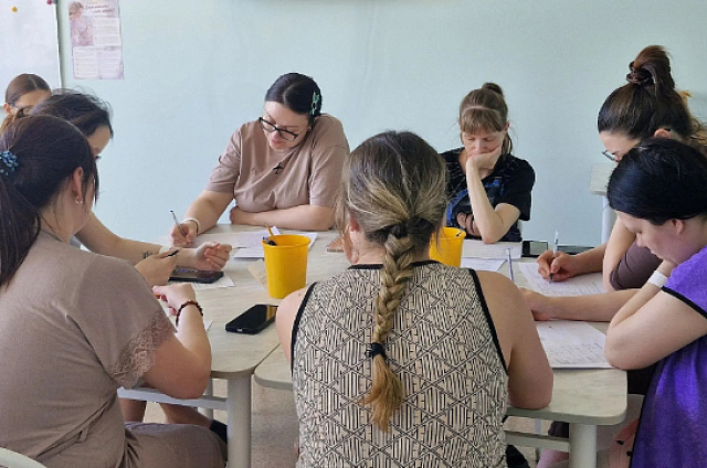 В амурском перинатальном центре будущим мамам объяснили, как избежать послеродовой депрессии