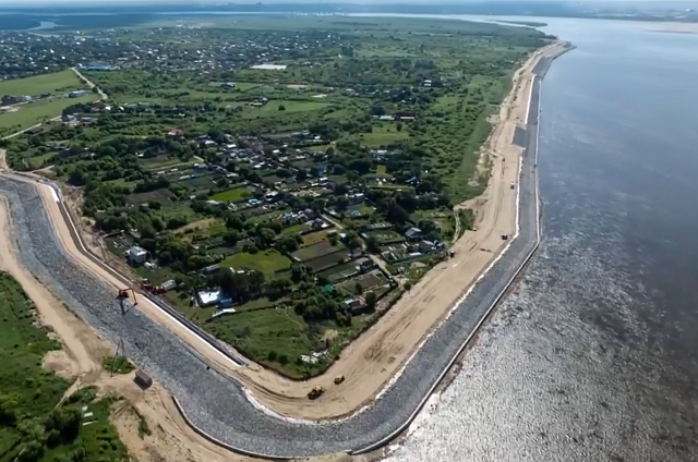 Дамба во Владимировке готова на 90%: основные работы завершат уже в этом году