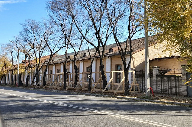 Крышу военного госпиталя в Благовещенске отремонтируют до конца года